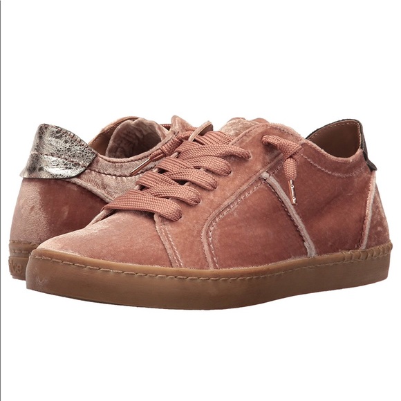 Dolce Vita Women’s Sneakers - Picture 2 of 7